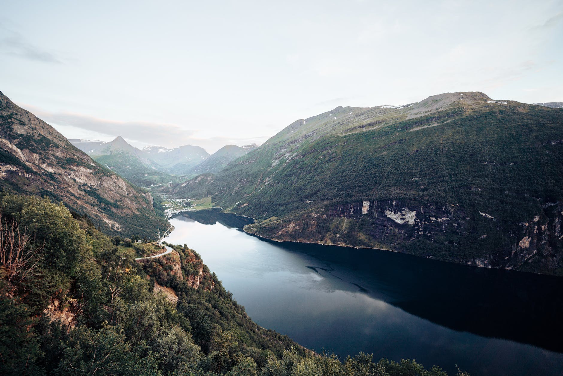 river in between mountains